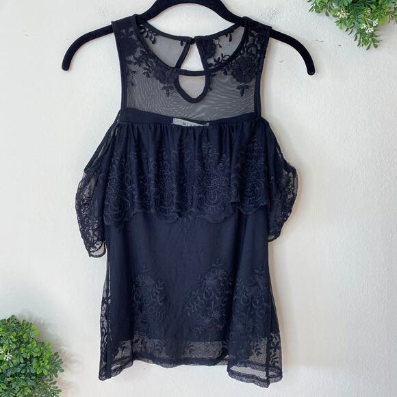 Francesca's black lace cold shoulder blouse - Picture 4 of 8